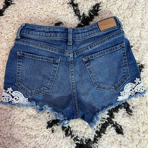 Aeropostale shorts - Picture 2 of 4